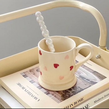 كوب قهوه برسمة قلوب سيراميك-L3550