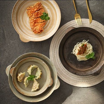 صحن سيراميك مصنوع يدويا متوفر بحجمين وعدة اللوان -3500