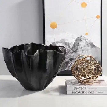 فازه  لزهور من الراتنج الاروبي ديكور فني حرفي ملائم لغرفة المعيشه -L5539