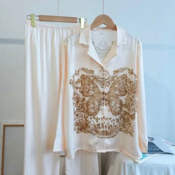 طقم بجاما نسائيه بأكمام طويله من الحرير نمط الفراشه -L5293 طقم بجاما نسائيه بأكمام طويله من الحرير نمط الفراشه -L5293