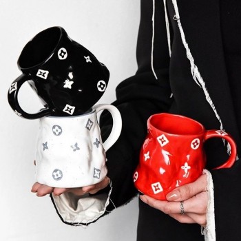 كوب انيق براند لويس فيتون متوفر 3 اللوان -L5140