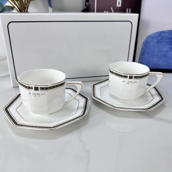 كوب قهوه و صحن سيراميك GLVENCHY على طراز الاروبي طقم 2-L5420