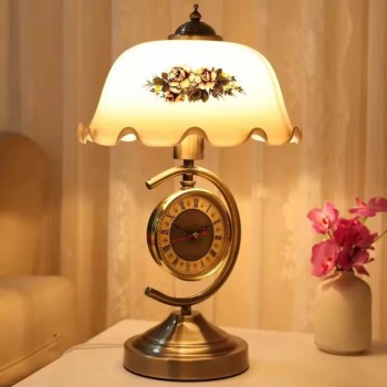 وحده اضاءه مكتبي  وساعه بتصميم اوربي كلاسيك فاخر -L6524