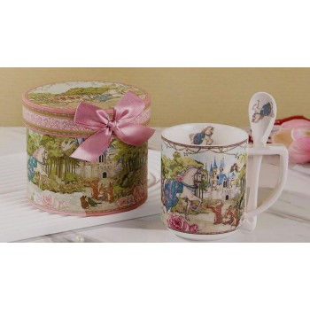 كوب سيراميك بتصميم فكتوريا مع علبه فاخره -L5861
