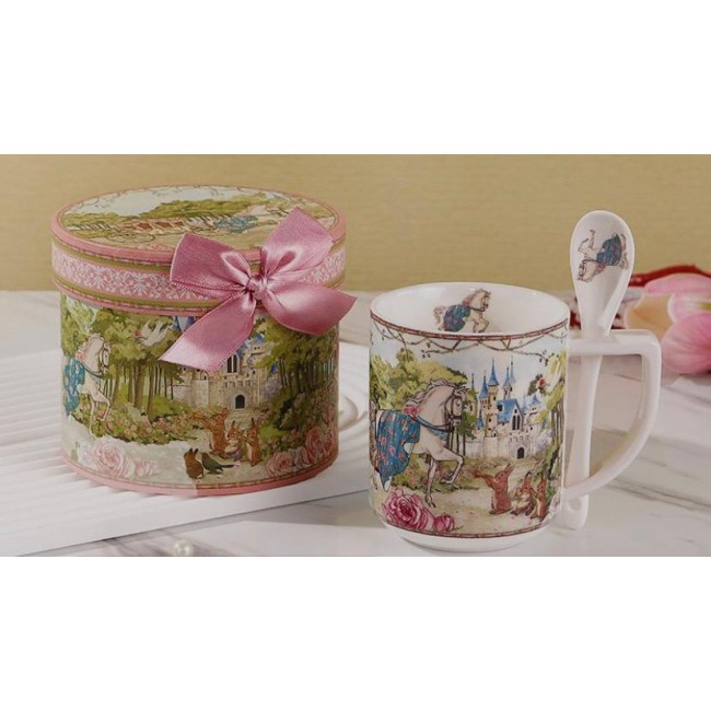 كوب سيراميك بتصميم فكتوريا مع علبه فاخره -L5861