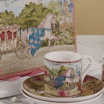 طقم قهوه وصحن سيراميك مقاوم للحراره بتصميم فكتوريا 2 قطع -L5869