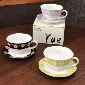 كوب قهوه وصحن سيراميك بتصميم اوربي انيق متوفر 3 الاوان -6283