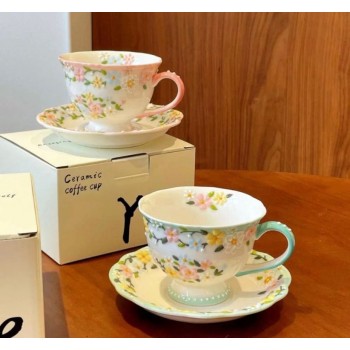 كوب وصحن سيراميك مورد بتصميم اوربي فاخر متوفر للونين -L6293