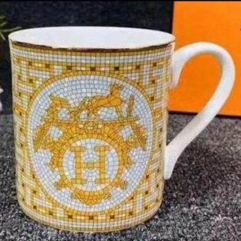 كوب قهوه من سراميك بتصميم هرمزL3048