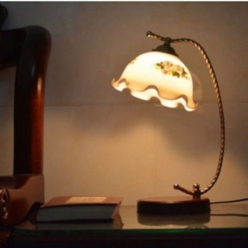 وحده اضاءه مكتبيه بتصميم كلاسيك -L5395