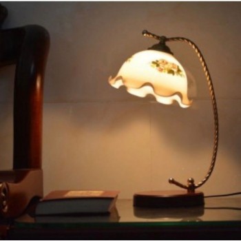 وحده اضاءه مكتبيه بتصميم كلاسيك -L5395