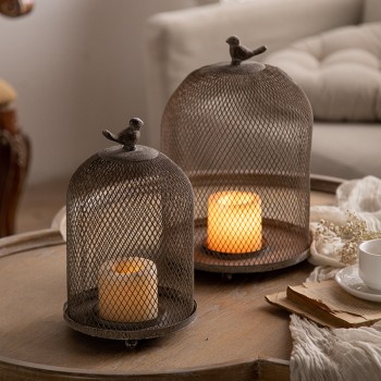 شمعدان مصنوع من المعدن المشغول يدويا متوفر بحجمين L3974