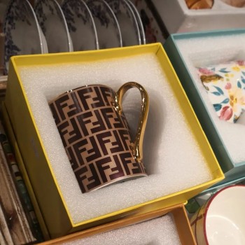 مج fendi درجة أولى مج fendi درجة أولى