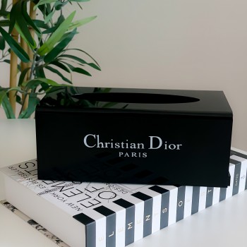 علبة مناديل اكريلك اسود متوفر بعدة تصاميم 