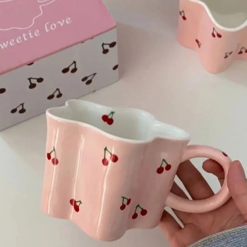 كوب سيراميك بتصميم وردي انيق كوب سيراميك بتصميم وردي انيق