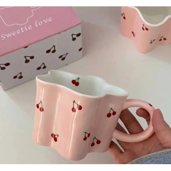 كوب سيراميك بتصميم وردي انيق