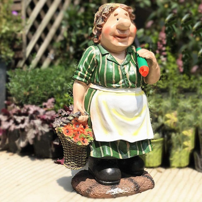 تحفة حديقه سيراميك شايب او عجوز بتصميم ريفي تحفة حديقه سيراميك شايب او عجوز بتصميم ريفي