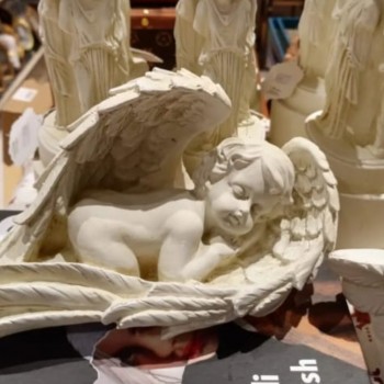 تحفة انجل نائم