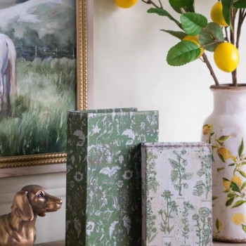 طقم صندوق تخزين بتصميم كتاب تضيف لمسة من السحر الريفي والأناقة الكلاسيكية العدد 2  L8455