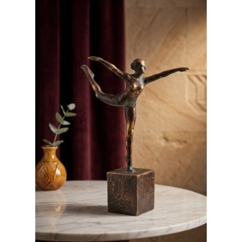 تحفه فنيه لراقصه بتصميم يجمع بين الرقي والحركة، مما يجعلها إضافة مثالية للمساحات العصرية والكلاسيكية على حد سواءL8574