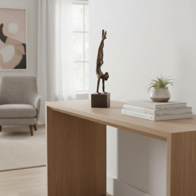 تحفه فنيه تجسد القوة والسكينةو التوازن والرشاقةL8575