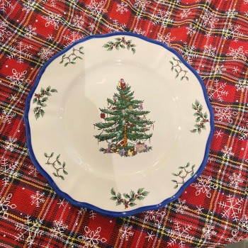 صحن شتوي برسمة شجرة الصنوبر صحن شتوي برسمة شجرة الصنوبر