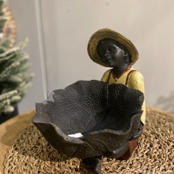 تحفة ولد ريفي حامل طبق تحفة ولد ريفي حامل طبق