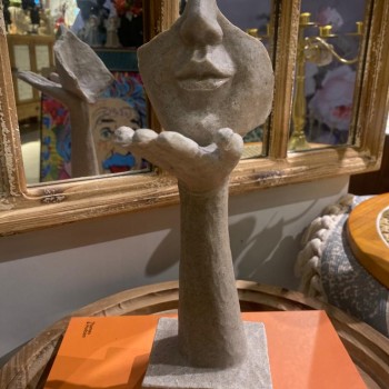 تحفه مكتبيه معبره 