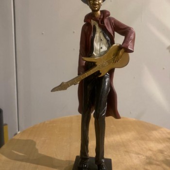 تحفة عازف ملائم للديكور 