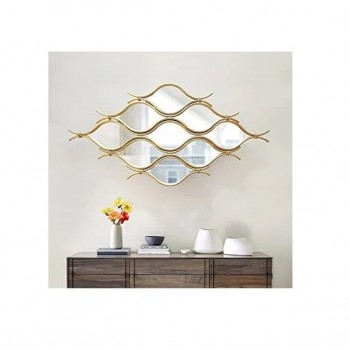 مرايا جداريه مدمجه بخطوط معدنيه ذهبيه مرايا جداريه مدمجه بخطوط معدنيه ذهبيه