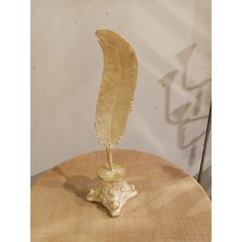 تحفة ريشه ذهبيه مكتبيه 