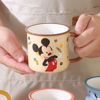كوب انيق برسومات ديزني من السراميك L3239