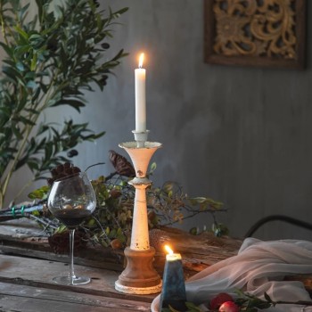 شمعدان معدن بقاعده خشبيه k3985 شمعدان معدن بقاعده خشبيه k3985