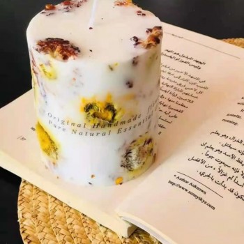 شمعه فواحه برائحه الورد الطبيعي المجفف شمعه فواحه برائحه الورد الطبيعي المجفف