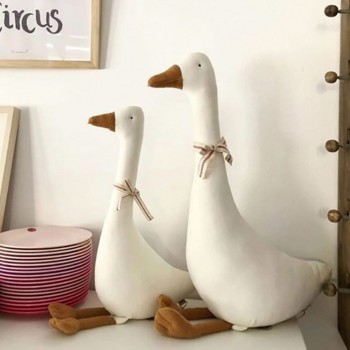 دمية نوم للاطفال بتصميم بطه مكون 2 قطعه بحجمين دمية نوم للاطفال بتصميم بطه مكون 2 قطعه بحجمين