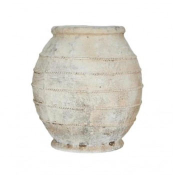 فازه مصنوعه من الفخار بيضاء بخطوط أفقية بارزة 8146