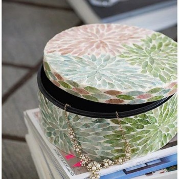 علبة ديكور دائرية بغطاء وتطعيم صدف طبيعي بنمط أزهار ملون 8238