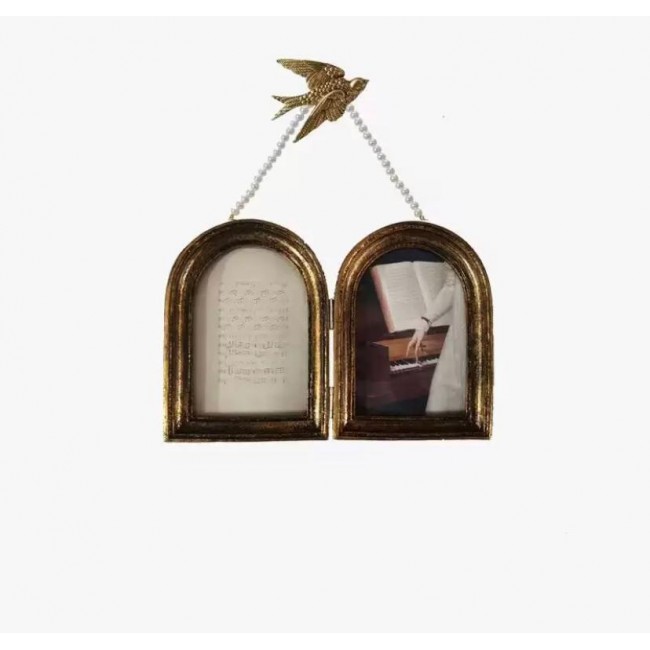 برواز مزدوج معلق بتصميم كلاسيكي بلمسات فنيه 9268