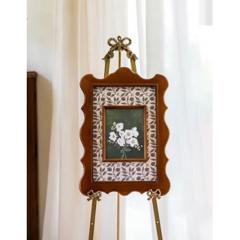 لوحه  جداريه باطار خشبي مموج  بتصميم كلاسيكي 9281