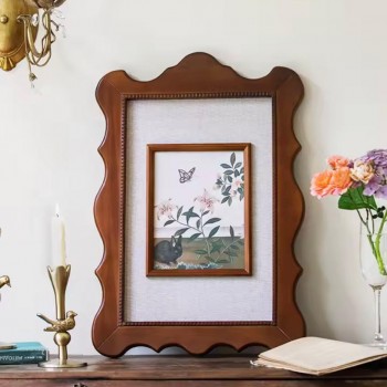 لوحه فنيه جداريه باطار خشبي بتصميم كلاسيكي 9280