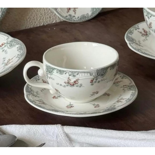 كوب قهوه وصحن من سيراميك بتصميم اوربي مميز 9016