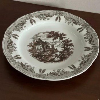 صحن سراميك فاخر بزخارف ريفيه كلاسيكيه 9339 صحن سراميك فاخر بزخارف ريفيه كلاسيكيه 9339