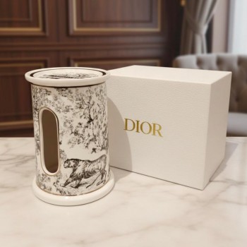 علبه مناديل اسطوانيه كلاسيكيه من براند ديور 8650