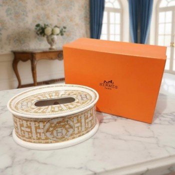 علبة مناديل سيراميك بيضاوي شكل من تصميم هيرمز L8649