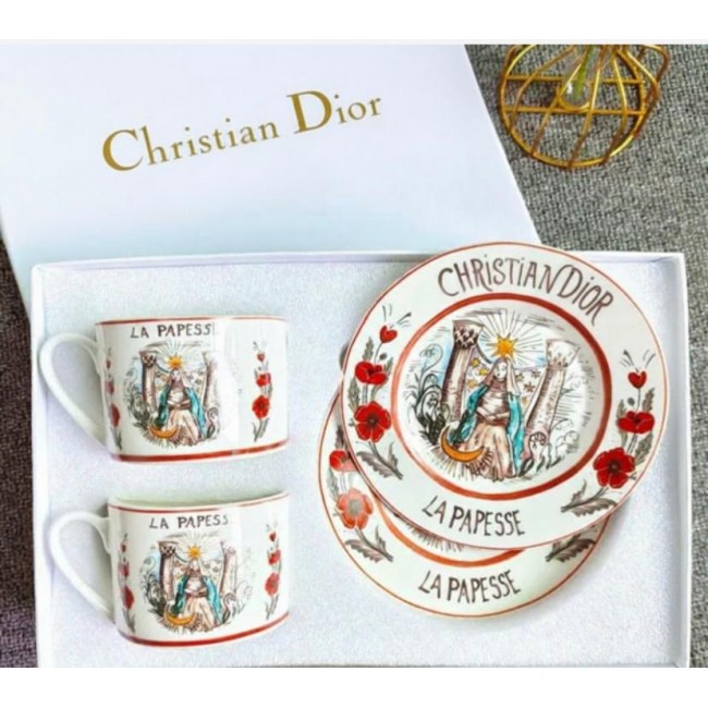 طقم كوب شاي وصحن من سراميك الفاخر من ديور عدد2 القطعه 9042