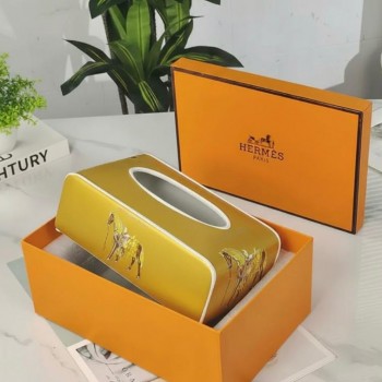 علبة مناديل سيراميك بتصميم راقي من براند هرمز 9060