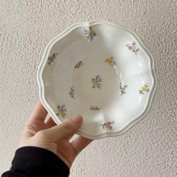 صحن عميق من السراميك بنقوش ريفيه كلاسيكيه9025