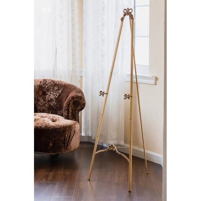 حامل لوحه معدن ذهبي بتصميم فيونكه بنمط اوربي متوفر الحجمين  9314