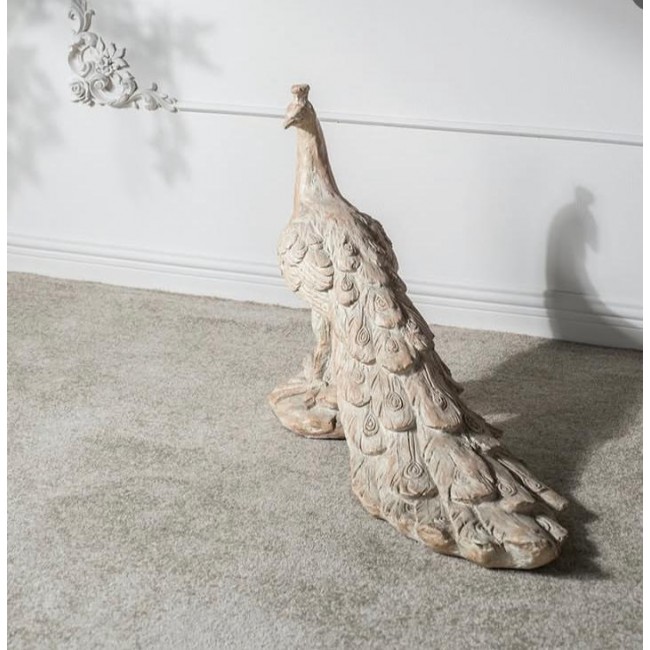 تحفه طاوس مهيب من رانتج يضفي سحراً عتيقاً وجمالاً طبيعياً لإطلالة راقية خالدةL8497