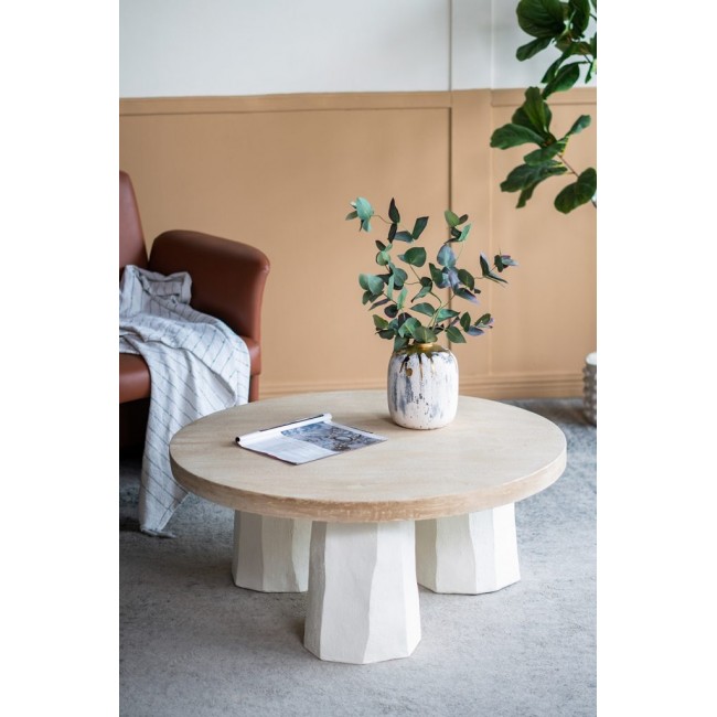 طاولة قهوة مزخرفة بسطح من خشب البلوط وقاعدة بلمسات عصريه انيقه8560